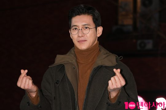 배우 고수