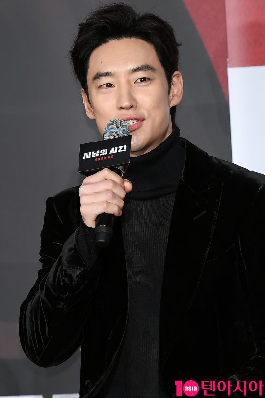 배우 이제훈