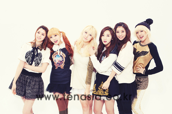 나라, 윤조, 앨리스, 유아라, 유영, 라임. (왼쪽부터)