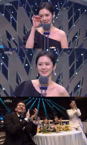 [2019 SBS 연기대상] 장나라, 프로듀서상 “귀하고 어렵게 생각하며 연기하겠다”