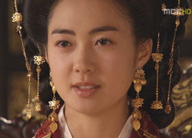 <선덕여왕> vs <선덕여왕>│여왕 폐하, 큰일 났사옵니다