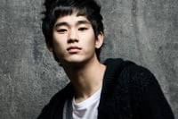 배우 김수현, 내년 1월 방송 예정인 KBS <드림하이>의 남자 주인공 송삼동 역에 캐스팅