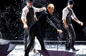 11월에 스타가 모이는 이유는?