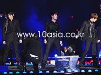 그룹 JYJ, 2010 KBS 연기대상에 출연하는 것으로 알려져.