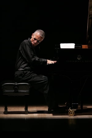 재즈 피아니스트 키스 재릿, 8개월 만에 국내 팬들과 재회