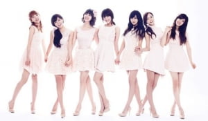 레인보우, 카라에 이어 'A' 로 일본진출