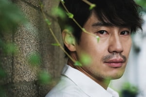 [인터뷰] 신하균 “새롭고 다양한 영화에 피가 끓는다”