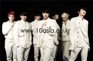 [강명석의 100퍼센트] 인피니트, 요즘 아이돌 같지 않아