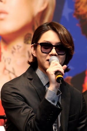 김희철이 빠지는 '라디오 스타'·'시크릿'은?