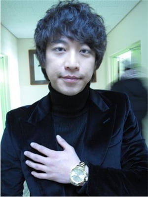 오만석, 야구 선수 역으로 <난폭한 로맨스> 캐스팅