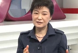 <박근혜와의 인터뷰>, 속이 뻔히 보이는 박근혜TV