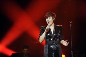 '나가수' 새 가수 신효범 1위 “'난 널 사랑해' 이후 처음”