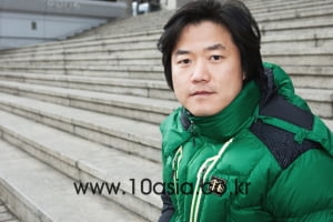 나영석 PD “보이지 않는 곳에서 고된 일을 도맡아 준 그들에게 정말 고맙다”