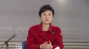 <박근혜 후보 단독 토론회>, 형광등은 끄고 진짜 토론을 하자