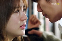 &lt;보고싶다&gt;, 드라마가 외면한 트라우마의 짙은 그늘