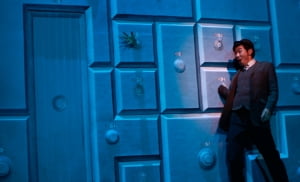 [뮤지컬전과] chapter 19. &lt;벽을 뚫는 남자&gt;