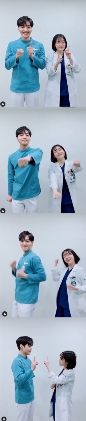 '김사부2' 소주연, 김민재와 '아무노래' 댄스 챌린지...귀여움 폭발