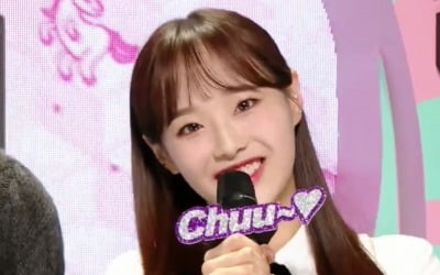 '쇼음악중심' 이달의 소녀, '쏘왓' 무대부터 스페셜 MC 츄까지 '맹활약'