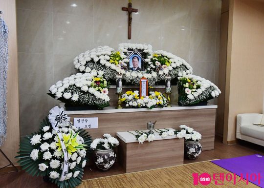 인천 연수성당 장례식장에 마련된 코미디언 임희춘 씨의 빈소