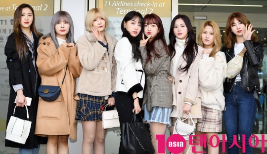 걸그룹 네이처(오로라, 새봄, 루, 채빈, 가가, 하루, 유채, 선샤인, 로하)가 7일 오전 삿포로 눈축제 참석차 인천국제공항을 통해 일본으로 출국하고 있다.