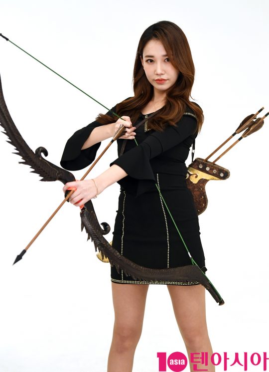 치어리더 박한솔 ‘오늘은 여전사로 변신’