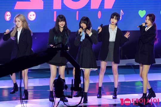 [TEN PHOTO]&#39;지미집 교차로&#39;에 가려진 여자친구 1위 무대