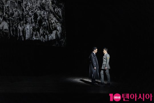 뮤지컬 ‘여명의 눈동자’ 배우 조태일(왼쪽), 최두치