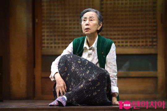 배우 손숙