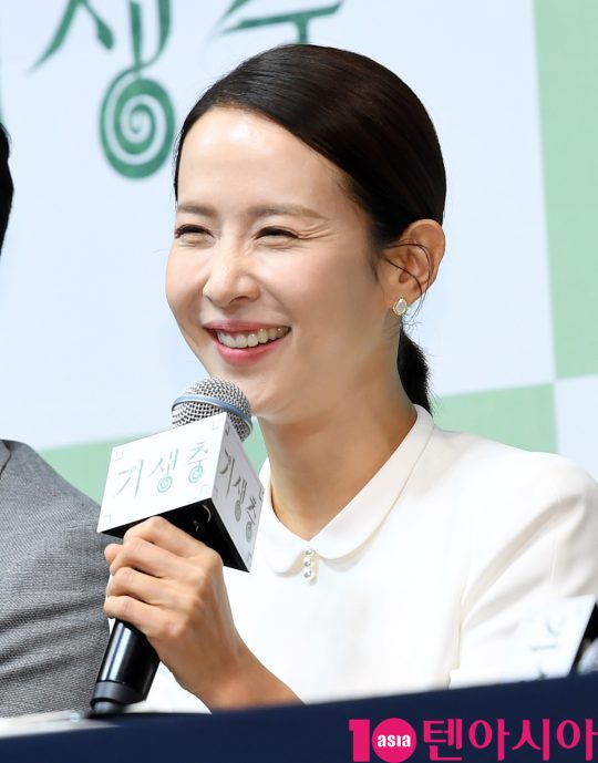 배우 조여정이 19일 오전 서울 소공동 웨스틴조선호텔에서 열린 영화 ‘기생충’ 기자회견에 참석했다. /조준원 기자 wizard333@