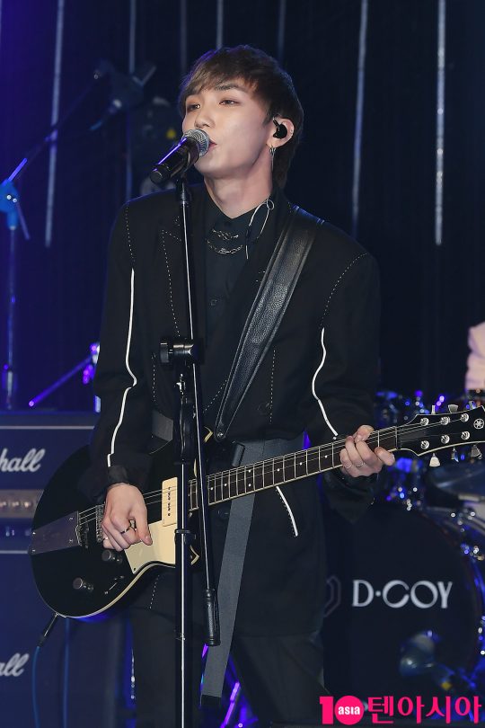 밴드 디코이 성우