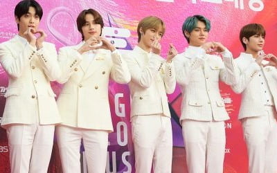 투모로우바이투게더, 코로나19 여파로 내달 팬라이브 이벤트 취소