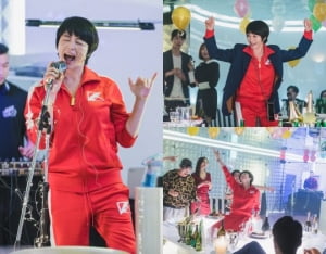 '하이에나' 김혜수, 빨간 트레이닝복 입고 무아지경 댄스...능청 연기 '일품'
