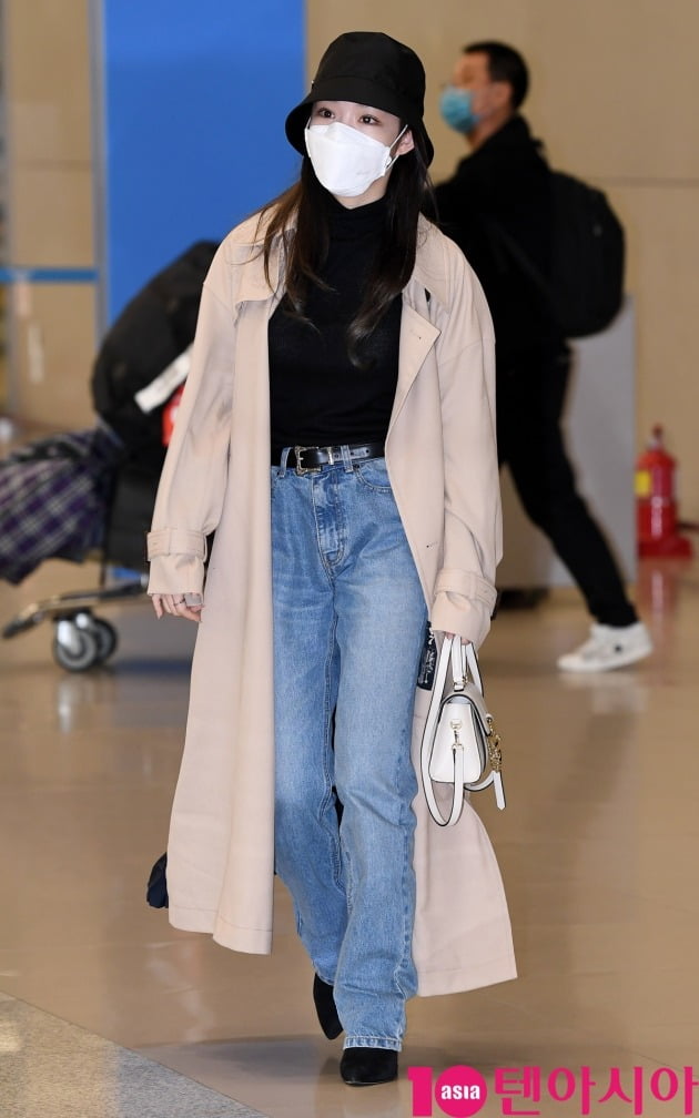 [TEN 포토] 청하 '청바지가 잘어울리는 여자'