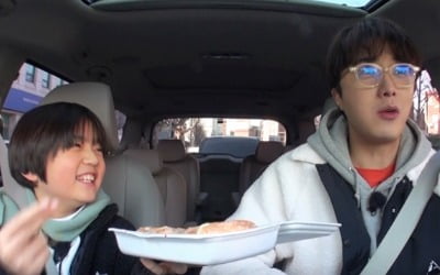 '편스토랑' 정일우, '필구' 김강훈 만났다···청주 '미친 만두' 먹방