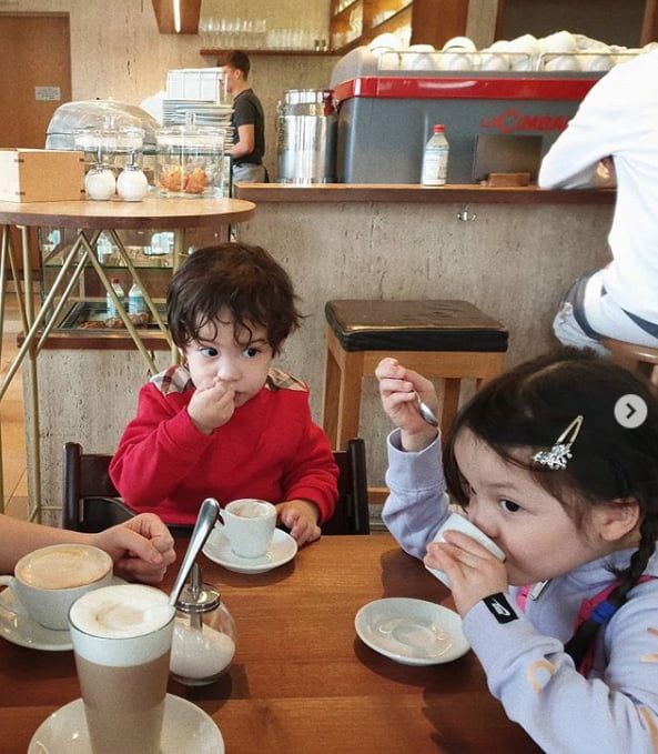 축구선수 박주호의 자녀 건후(왼쪽)와 나은/사진= 안나 인스타그램