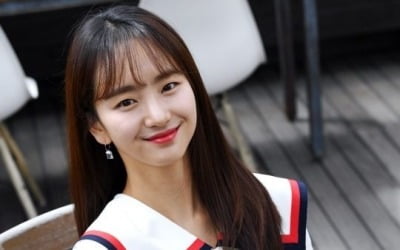 [스타탐구생활] 원진아, 장르물 명인 연상호 감독의 '픽' 될까