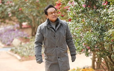 배우 김영철, 아내와 함께 1억원 기부 "코로나19로 어려운 시기, 보탬 되고파"