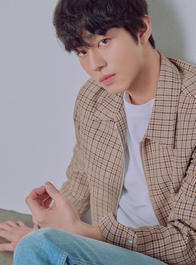 SBS 월화드라마 ‘낭만닥터 김사부2’에서 GS(외과) 펠로우 2년 차 서우진 역으로 열연한 배우 안효섭. /사진제공=스타하우스엔터테인먼트