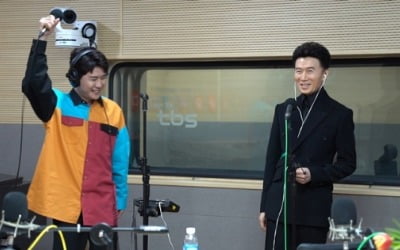 '미스터트롯' 영탁, 강진 앞에서 '막걸리 한 잔' 열창