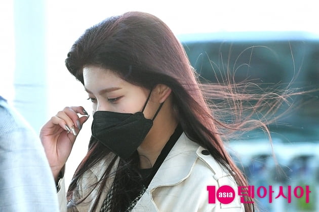[TEN 포토] 에버글로우 이런 '바람도 질투하는 미모'