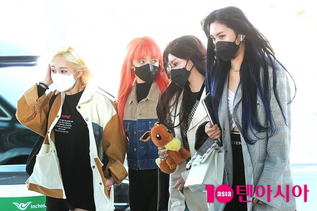 [TEN 포토] 에버글로우 미아X온다X이런X아샤 '추우니까 붙어있자~'