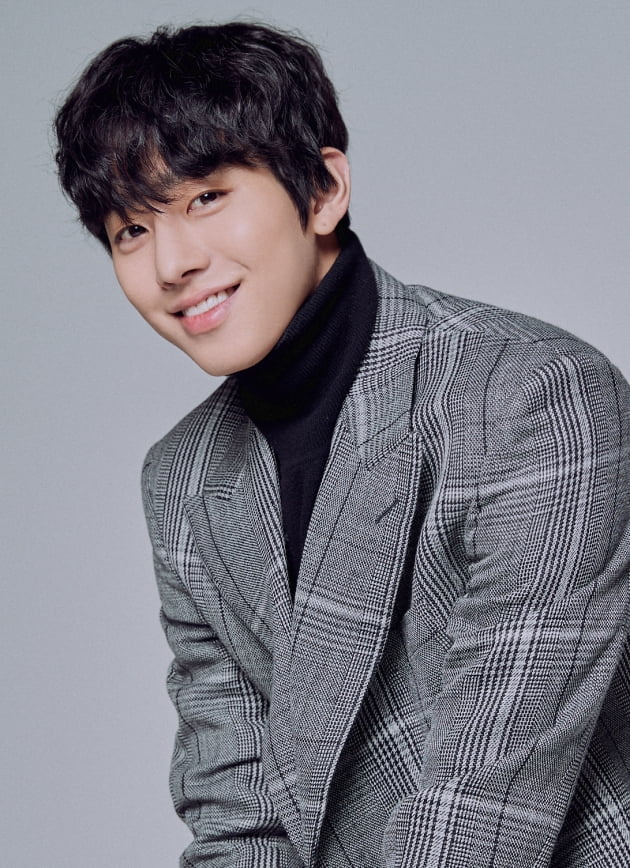 안효섭은 극 중 임현준(박종환 분)과 다툰 후 라커룸에 들어가 우는 장면이 가장 연기하기 어려웠다고 토로했다.