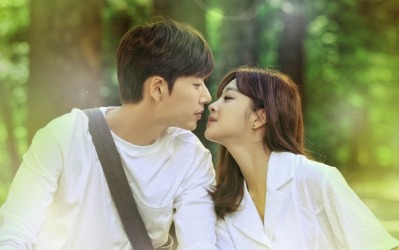 '포레스트' 박해진♥조보아, 소나기 속 애틋 키스…달달함 끝 위기 시작