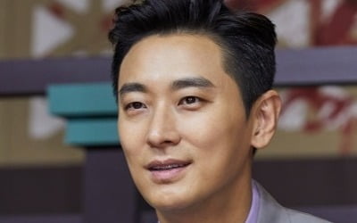 [TEN 포토] 주지훈 '핑크색 바지도 찰떡' (킹덤 시즌2)