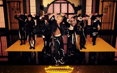 NCT 127 '영웅' MV 화제…무술 퍼포먼스에 시선집중