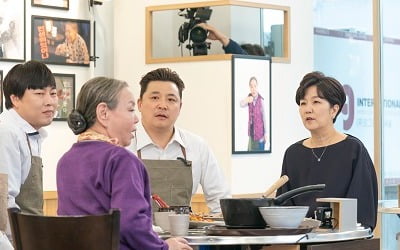'밥은 먹고 다니냐' 이성미, 힘들었던 가정사 고백 "60년간 생일잔치 해본 적 없어"