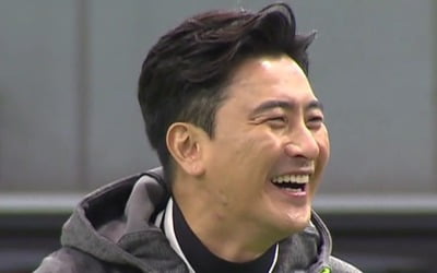 '날아라 슛돌이' 안정환, 전임 감독 이동국·박주호 폭풍 견제