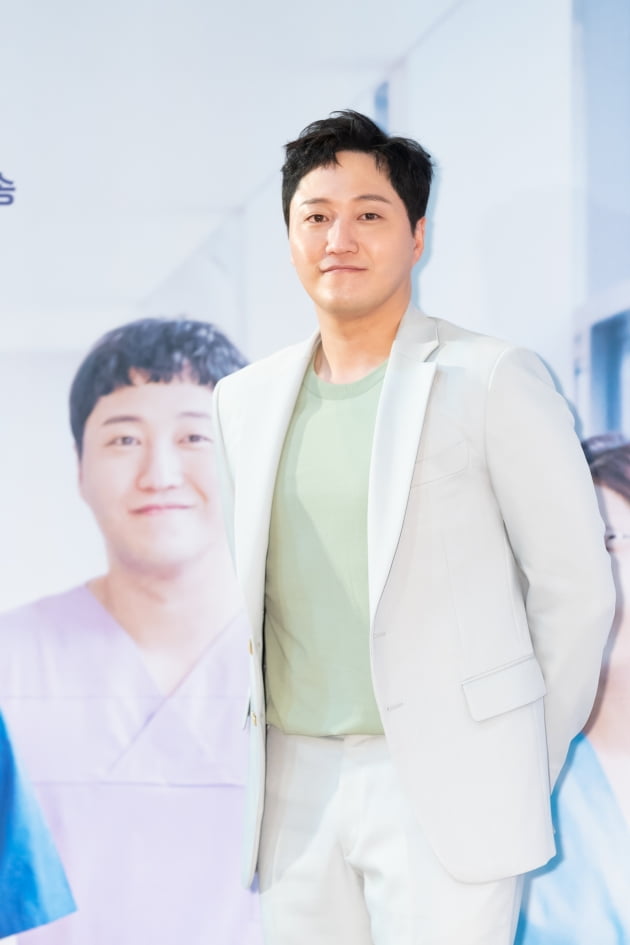 [TEN 포토] '슬기로운 의사생활' 김대명, '더 훈훈해진 비주얼'