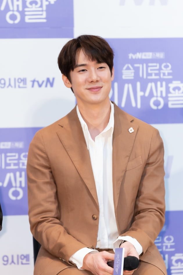 [TEN 포토] '슬기로운 의사생활' 유연석, '전문의 연기 위해 많은 노력 쏟았다'