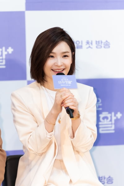 [TEN 포토] '슬기로운 의사생활' 전미도, '드라마 첫 주연 맡았어요'